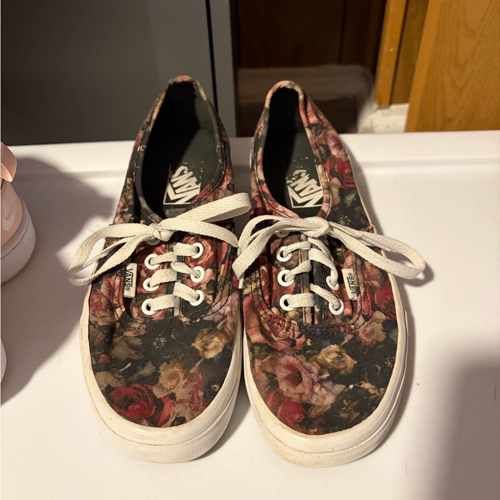 Vans Women's Black and Red Floral Sneakers